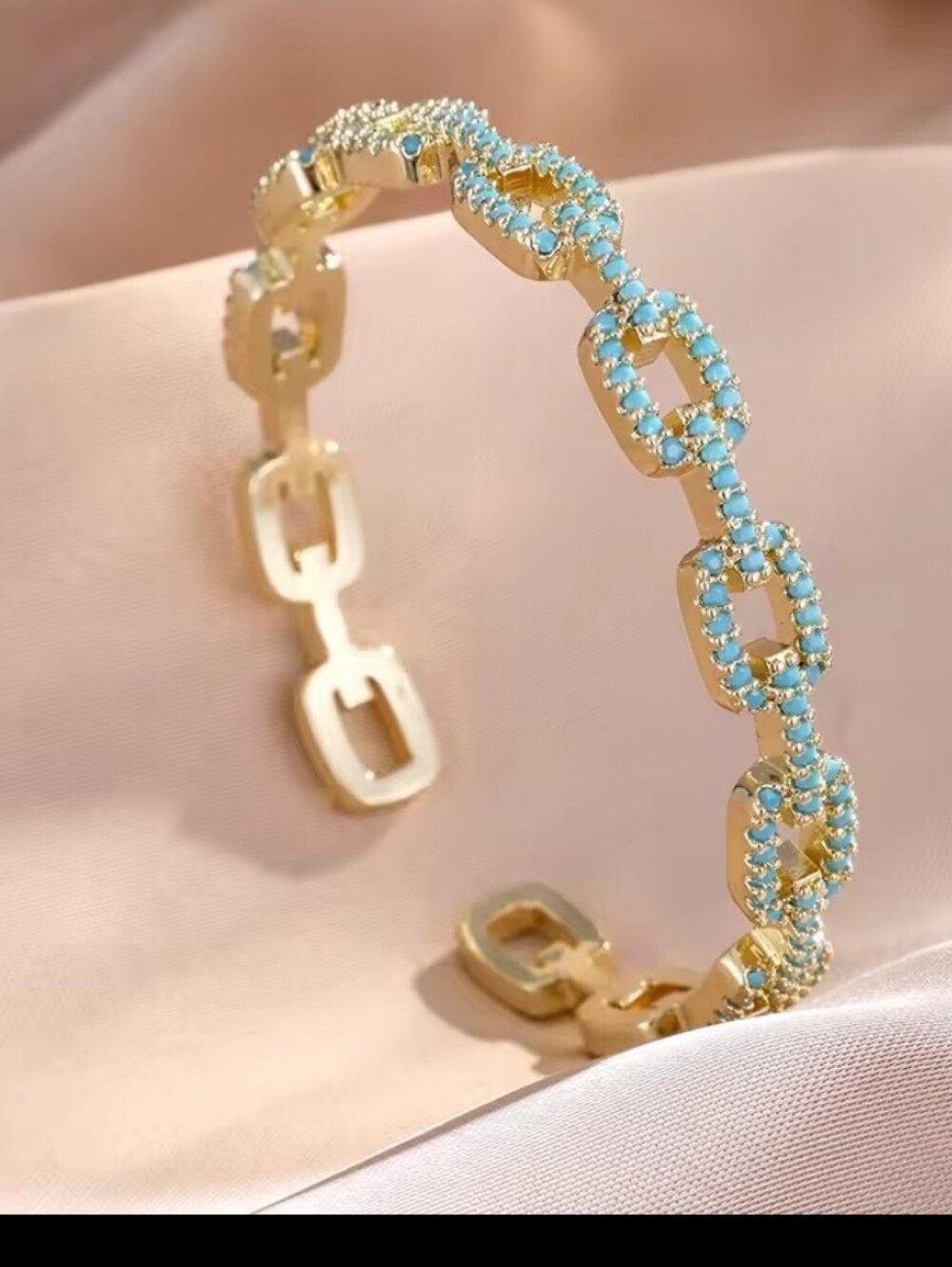 Luxury Micro Pave AAA Zirconia Hollow Link Cuff Bracelet with Turquoise Crystals